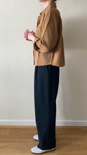 Load image into Gallery viewer, [NEW] Semi Cropped Smooth Shirt
