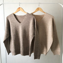 Load image into Gallery viewer, [NEW] V Neck Merry Knit