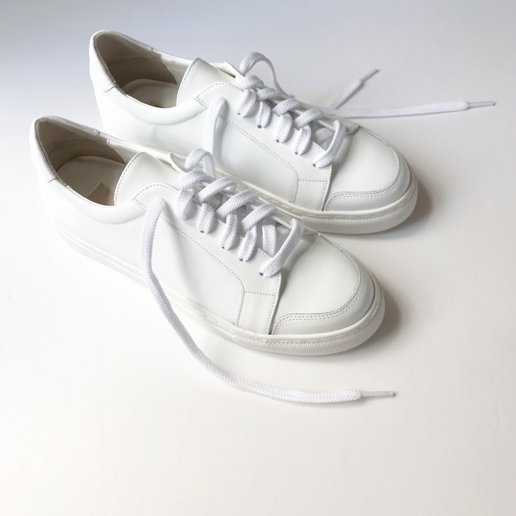 Simple White Leather Sneakers